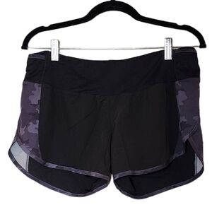 Zyia Black/Grey Camo 5 Star Active shorts. Lined.  Women's size Large.
